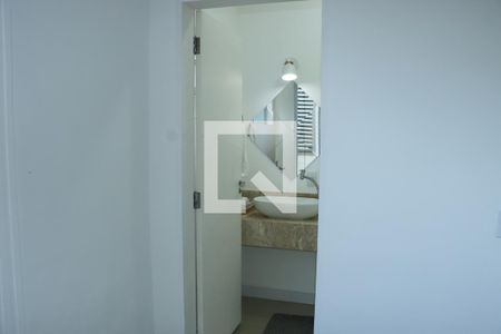 Casa de Condomínio para alugar com 4 quartos, 250m² em Pitas, Cotia