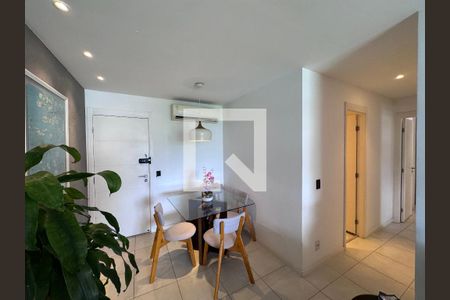 Sala de apartamento para alugar com 2 quartos, 84m² em Barra da Tijuca, Rio de Janeiro
