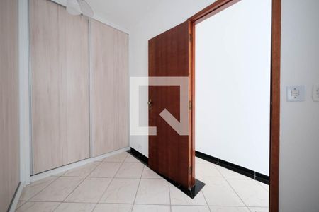 Quarto 2 de casa à venda com 3 quartos, 320m² em Vila Frugoli, São Paulo