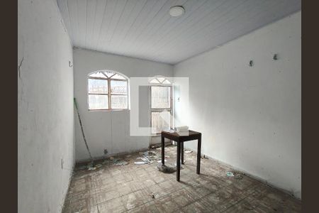 Sala de casa à venda com 4 quartos, 200m² em Imperial de São Cristóvão, Rio de Janeiro