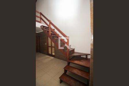 Escada de casa à venda com 3 quartos, 103m² em Hípica, Porto Alegre