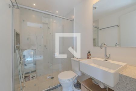 Banheiro de kitnet/studio para alugar com 1 quarto, 27m² em Santo Amaro, São Paulo