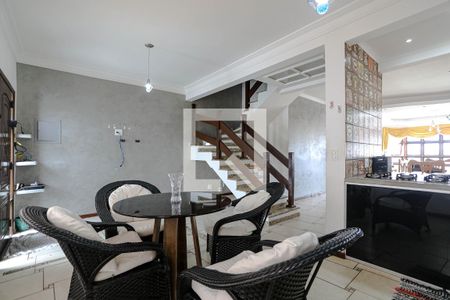 Entrada de casa para alugar com 3 quartos, 320m² em Vila Natal, Mogi das Cruzes