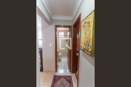 Corredor de apartamento à venda com 2 quartos, 64m² em Serra, Belo Horizonte