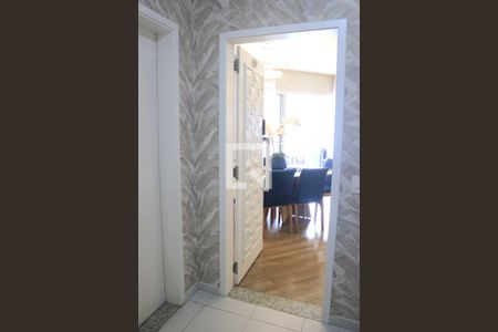 Hall de apartamento para alugar com 3 quartos, 128m² em Vila Augusta, Guarulhos