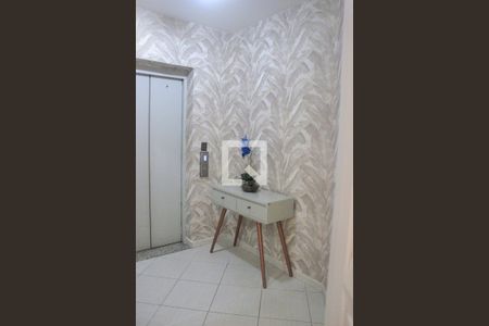Hall de apartamento para alugar com 3 quartos, 128m² em Vila Augusta, Guarulhos