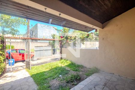 Vista de casa à venda com 2 quartos, 110m² em Camaquã, Porto Alegre