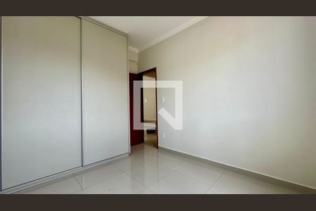 Quarto  de apartamento para alugar com 2 quartos, 68m² em Buritis, Belo Horizonte