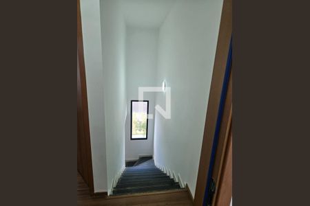 Corredor de casa de condomínio para alugar com 2 quartos, 65m² em Parque Residencial Candido Portinari, Ribeirão Preto