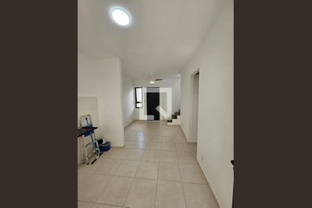 Sala/cozinha de casa de condomínio para alugar com 2 quartos, 65m² em Parque Residencial Candido Portinari, Ribeirão Preto