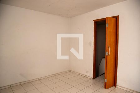Quarto 2 de casa para alugar com 2 quartos, 75m² em Chácara Santo Antônio (zona Sul), São Paulo
