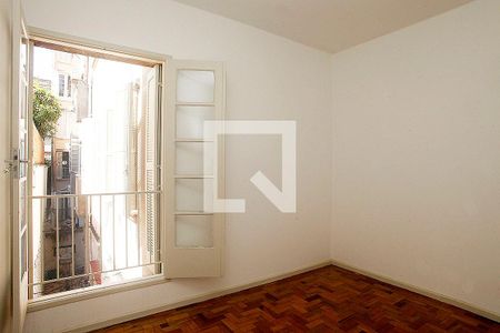 Quarto 1 de apartamento para alugar com 2 quartos, 75m² em Petrópolis, Porto Alegre