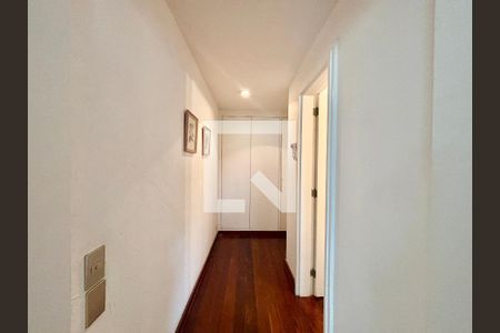 Corredor de apartamento para alugar com 4 quartos, 184m² em Gávea, Rio de Janeiro