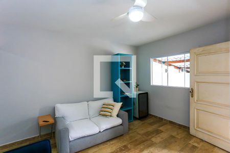 Sala 1 de casa para alugar com 5 quartos, 200m² em Vila Progredior, São Paulo