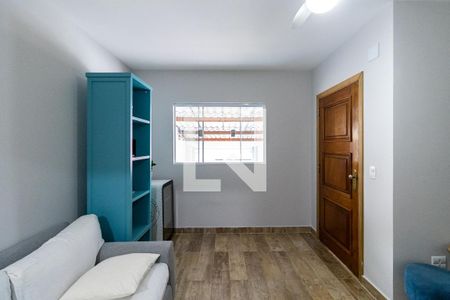 Casa para alugar com 5 quartos, 200m² em Vila Progredior, São Paulo