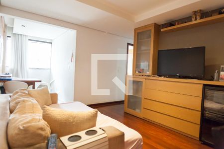 Sala de TV de apartamento à venda com 3 quartos, 75m² em Floresta, Belo Horizonte