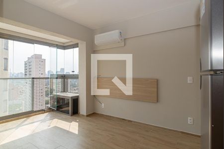 Quarto de kitnet/studio para alugar com 1 quarto, 25m² em Jardim das Acacias, São Paulo