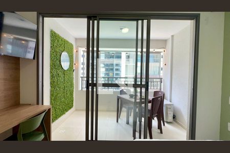 Varanda de kitnet/studio para alugar com 1 quarto, 25m² em Pompeia, São Paulo