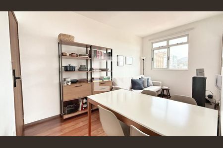 Apartamento à venda com 1 quarto, 40m² em Carmo, Belo Horizonte