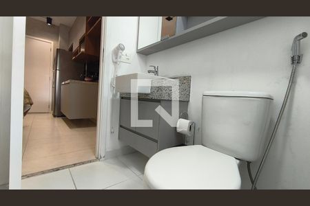 Banheiro de kitnet/studio para alugar com 1 quarto, 22m² em Vila Mariana, São Paulo