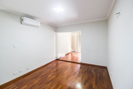 Suíte 1 de casa de condomínio para alugar com 2 quartos, 470m² em Residencial Onze (alphaville), Santana de Parnaíba