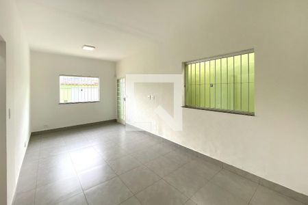 Casa para alugar com 3 quartos, 150m² em Pompéia, Belo Horizonte