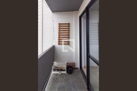 Varanda de apartamento para alugar com 3 quartos, 76m² em Jardim Luanda, São Paulo