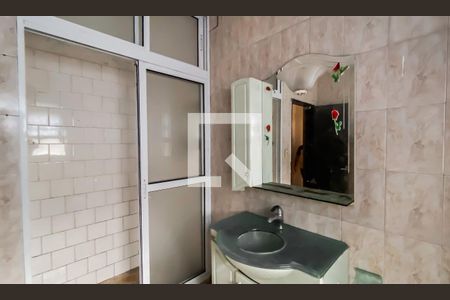 Banheiro de casa à venda com 2 quartos, 250m² em Vila Paulistania, São Paulo