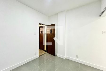 Sala  de apartamento à venda com 1 quarto, 35m² em Copacabana, Rio de Janeiro