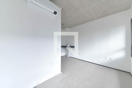 Quarto de kitnet/studio para alugar com 1 quarto, 18m² em Santo Amaro, São Paulo