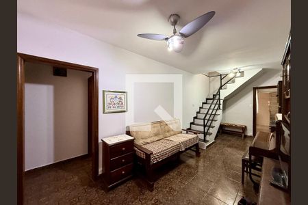 Sala de casa para alugar com 2 quartos, 180m² em Vila Ernesto, São Paulo