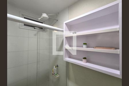 Banheiro Social de apartamento para alugar com 2 quartos, 49m² em Dona Zulmira, Uberlândia
