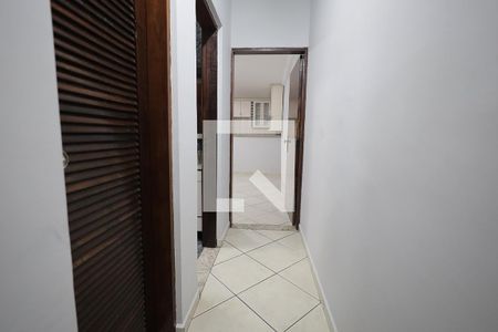 Corredor de casa à venda com 4 quartos, 391m² em Parque Novo Oratório, Santo André