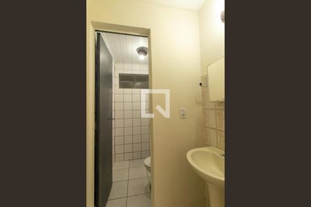 Banheiro Social de casa para alugar com 1 quarto, 35m² em Sítio Cercado, Curitiba