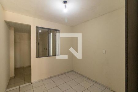 Quarto de casa para alugar com 1 quarto, 35m² em Sítio Cercado, Curitiba