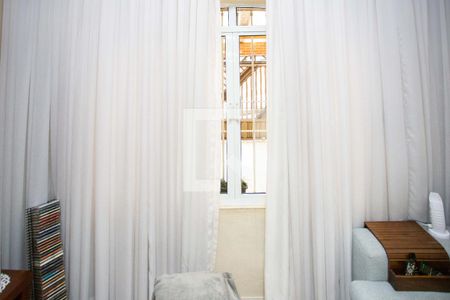 Sala de TV de casa à venda com 3 quartos, 130m² em Centro, Diadema