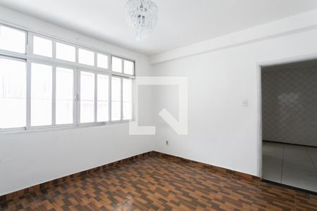 Quarto 2 de casa para alugar com 2 quartos, 180m² em Vila Taquari, São Paulo