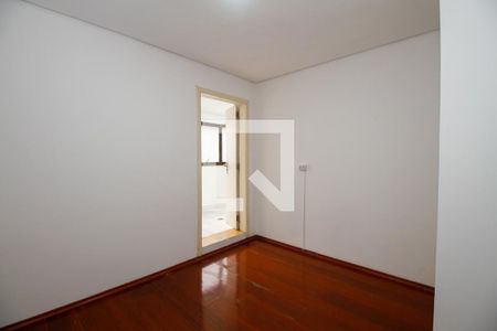Quarto 1 de apartamento para alugar com 2 quartos, 70m² em Jardim Europa, São Paulo