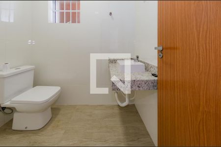 Banheiro social de casa à venda com 3 quartos, 170m² em Prado, Belo Horizonte