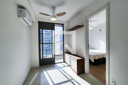 Sala  de apartamento para alugar com 2 quartos, 40m² em Santo Cristo, Rio de Janeiro