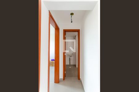 Corredor de apartamento para alugar com 2 quartos, 40m² em Jardim Santa Lucrecia, São Paulo