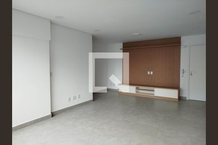 Sala e cozinha de apartamento para alugar com 2 quartos, 63m² em Vila Azevedo, São Paulo