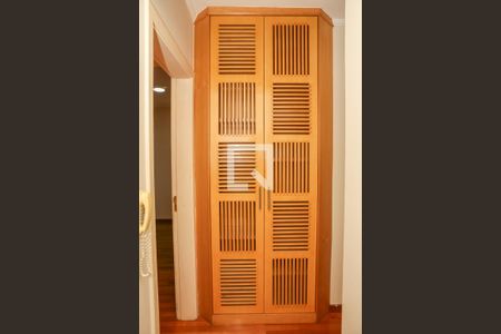 Corredor de apartamento à venda com 3 quartos, 131m² em Perdizes, São Paulo