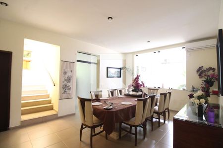 Sala 2 de casa à venda com 7 quartos, 1316m² em Taquara, Rio de Janeiro