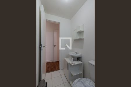 Banheiro da Suíte de apartamento para alugar com 3 quartos, 60m² em Cavalhada, Porto Alegre