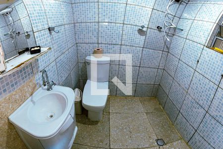 banheiro de casa para alugar com 1 quarto, 37m² em Vila Morse, São Paulo