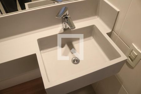 Banheiro de kitnet/studio para alugar com 1 quarto, 26m² em Perdizes, São Paulo