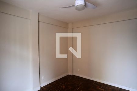 Suíte de apartamento para alugar com 3 quartos, 92m² em Sagrada Família, Belo Horizonte