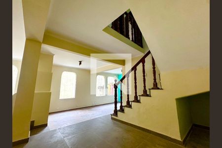 Sala de casa para alugar com 7 quartos, 148m² em Jardim Bom Clima, Guarulhos