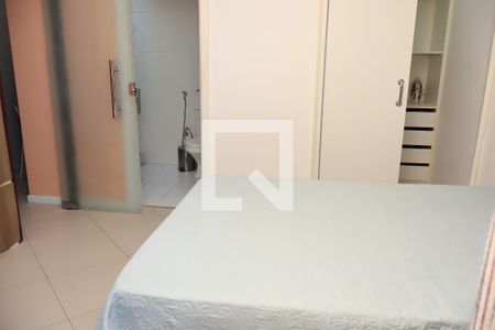 Quarto de apartamento para alugar com 1 quarto, 45m² em Caminho das Árvores, Salvador